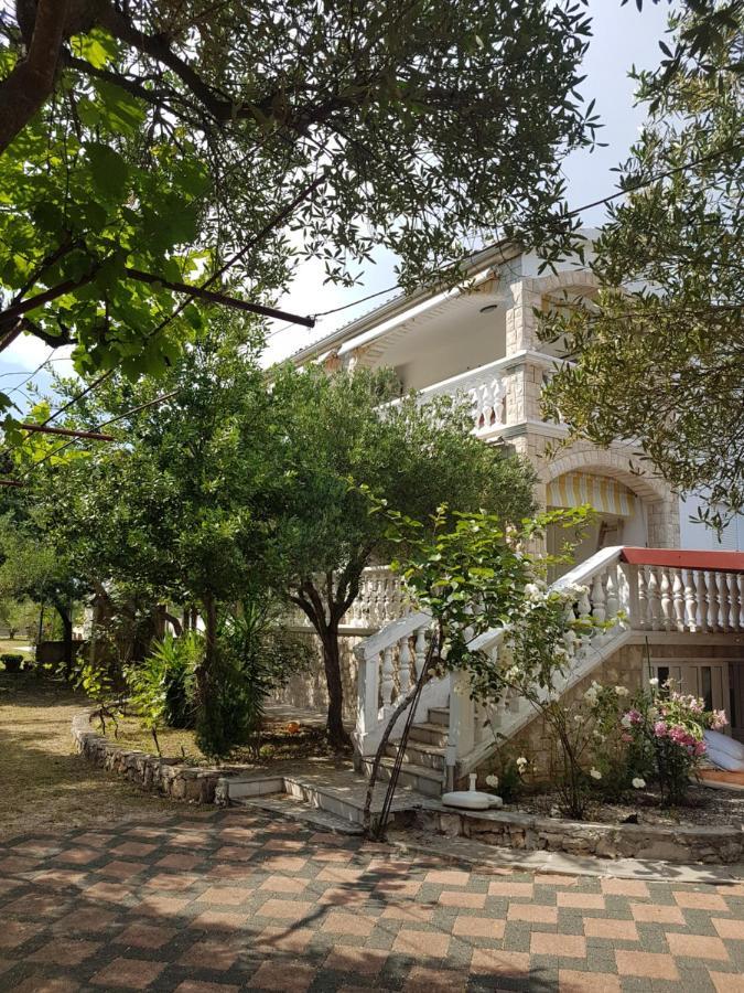 Apartman Lugovic Sibenik Bagian luar foto