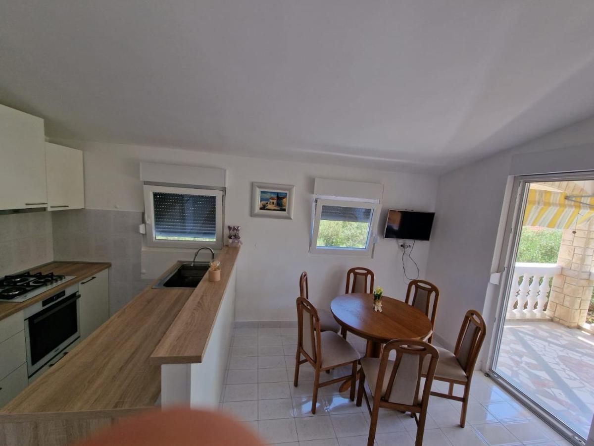 Apartman Lugovic Sibenik Bagian luar foto